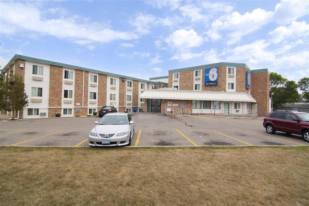 Motel 6 Minneapolis Airport - Mall Of America Exterior photo