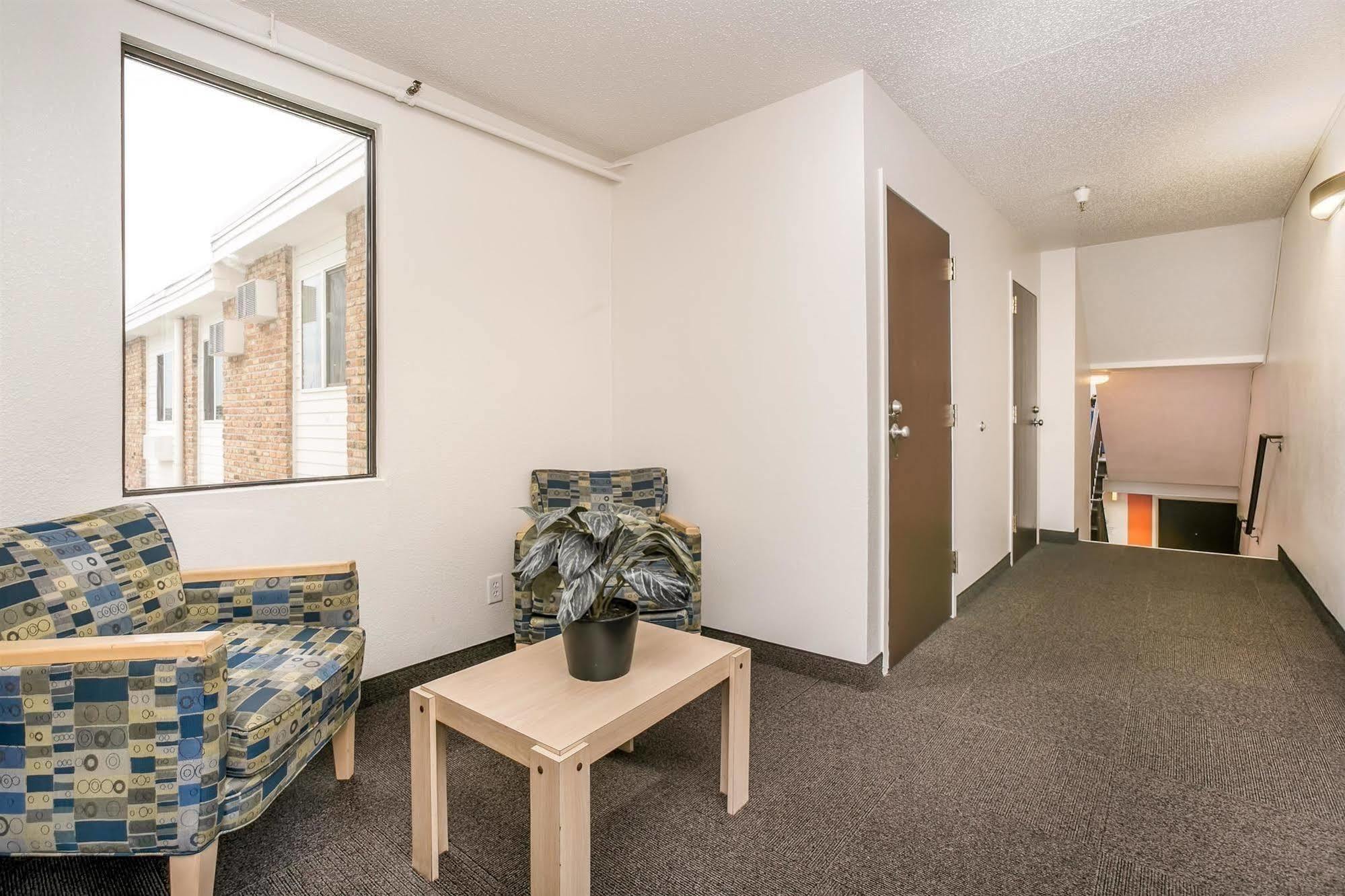 Motel 6 Minneapolis Airport - Mall Of America Exterior photo