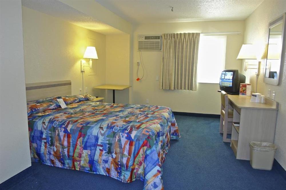 Motel 6 Minneapolis Airport - Mall Of America Room photo
